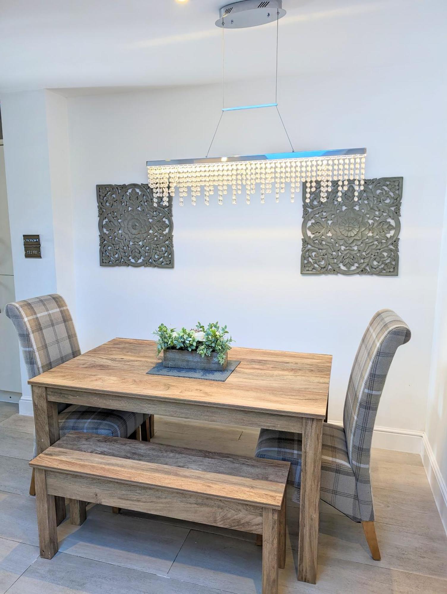 Large Family Apartment, Walking Distance To With Private Garden & Parking Apartment